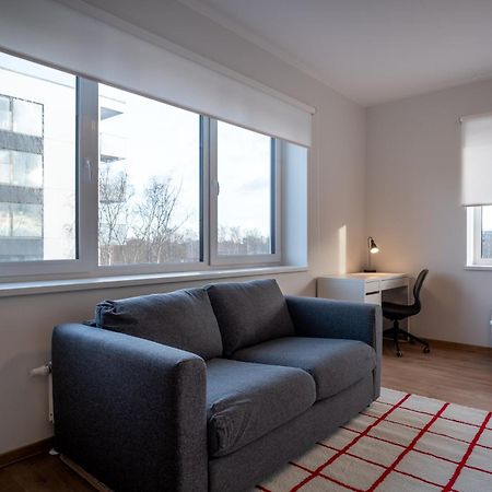 Spacious Mustamaee Apartments - Free Parking Tallinn Exterior photo