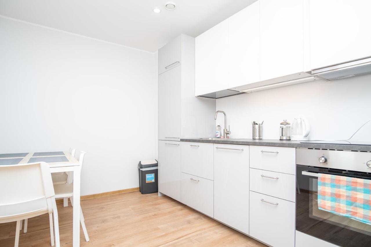 Spacious Mustamaee Apartments - Free Parking Tallinn Exterior photo