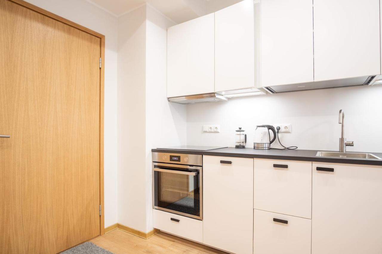 Spacious Mustamaee Apartments - Free Parking Tallinn Exterior photo