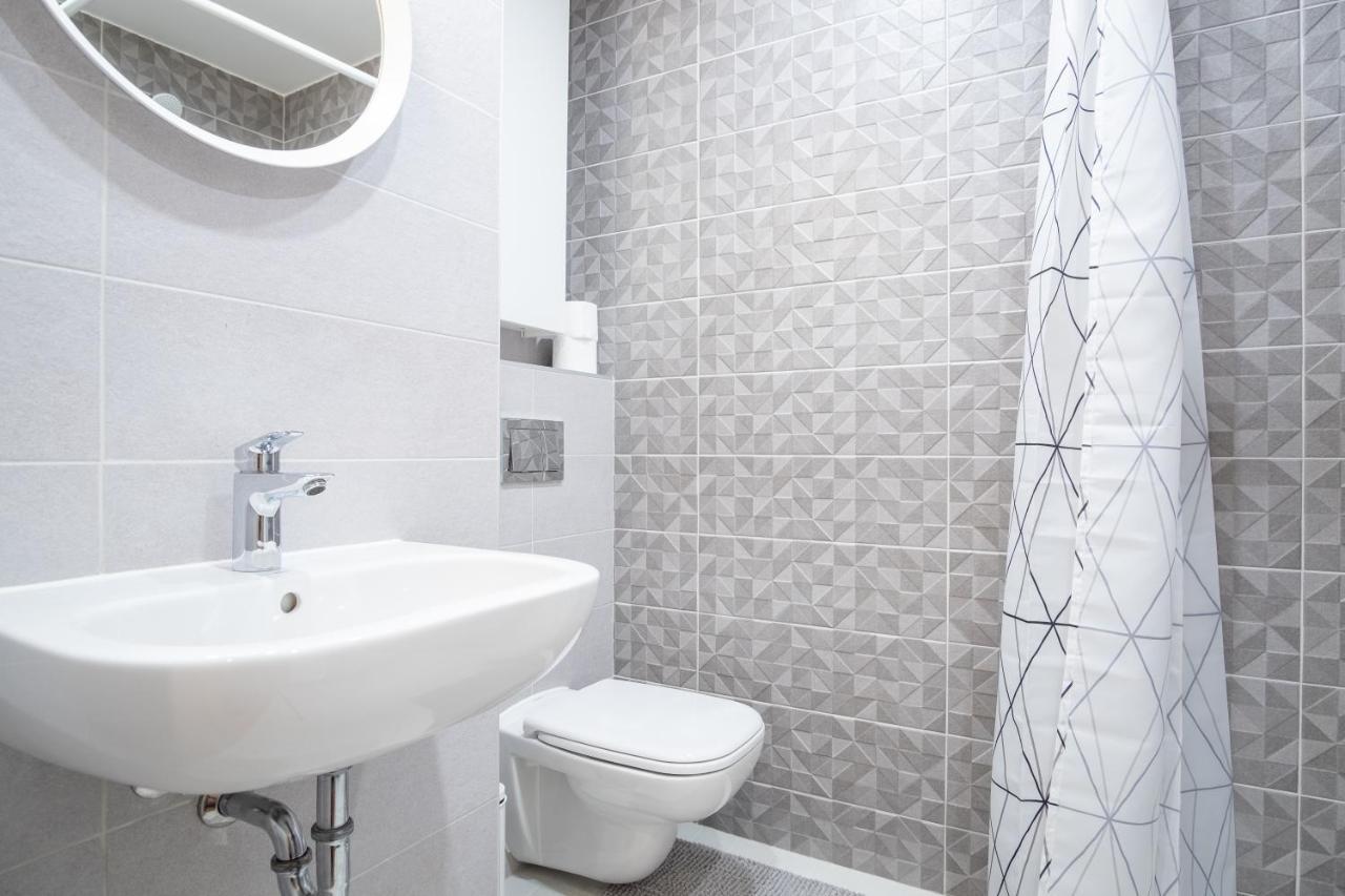 Spacious Mustamaee Apartments - Free Parking Tallinn Exterior photo